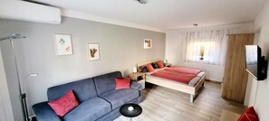 2 chambres, fer et planche à repasser, lit parapluie, Wi-Fi gratuit