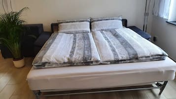 2 Schlafzimmer, Bügeleisen/Bügelbrett, Reisekinderbett, kostenloses WLAN