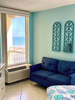 TV - Sea Glass  - Ocean View at Symphony Beach Club (Ormond Beach)