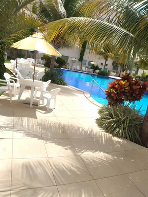 Piscina externa, piscina aquecida