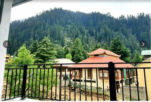 Deluxe-Doppelzimmer | Blick auf die Berge