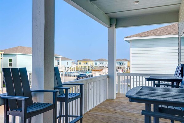 Terrace/patio - Beachy Rockport Stay w Pool, Deck, Boat Parking (Rockport)