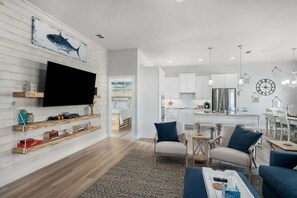 TV, offices - Beachy Rockport Stay w Pool, Deck, Boat Parking (Rockport)