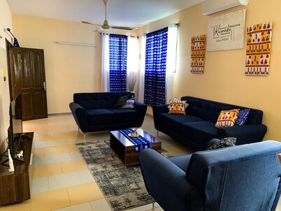 3-bedroom apartment 5 minutes from the beach