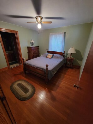 1 habitación, wifi y ropa de cama