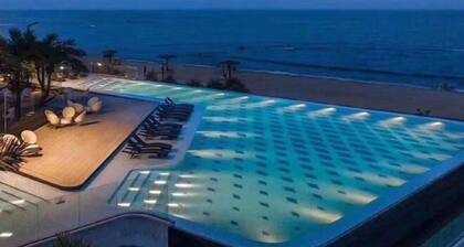 Good Time Seaview Hotel