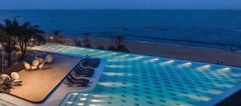 Good Time Seaview Hotel