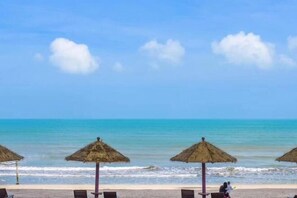 View from property - Good Time Seaview Hotel (Huidong)