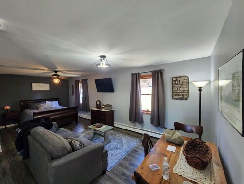 Studio apartment close to Catskill hiking trails and NYC