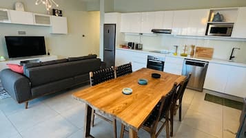 Apartment | Dining