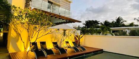 شقة | حمام سباحة | من حمّامات السباحة المغطاة