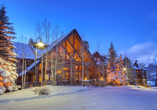 Bear Creek Lodge by Alpine Lodging Telluride