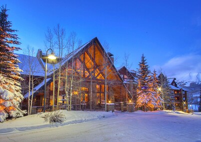 Bear Creek Lodge by Alpine Lodging Telluride