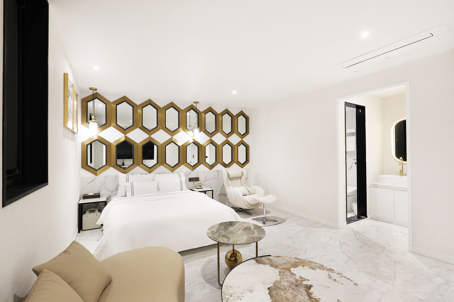 Luxury Room | Premium bedding, memory foam beds, individually decorated