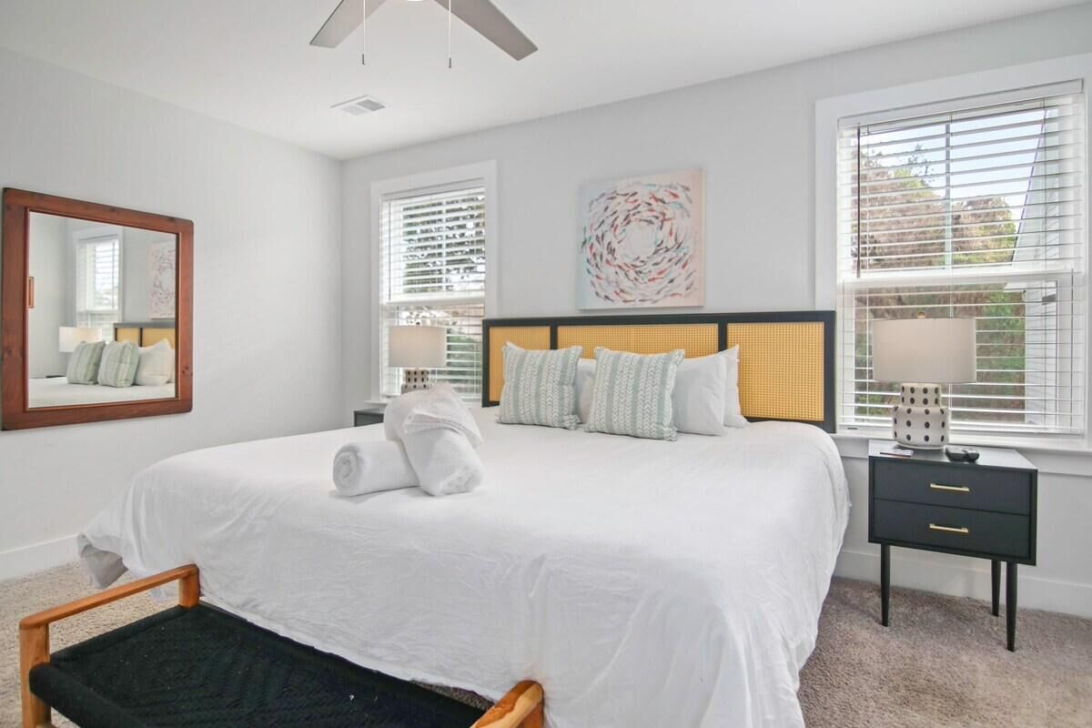 4 dormitorios, tabla de planchar con plancha, cuna de viaje y wifi