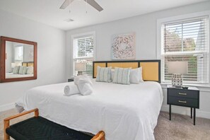 4 dormitorios, tabla de planchar con plancha, Internet y ropa de cama