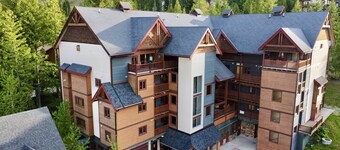 Very nicely appointed 3 Bedroom, 2 Bath Condo. Sleeps 8