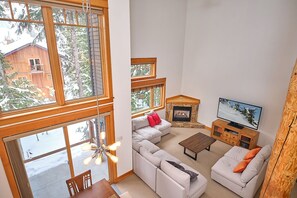 TV - Very nicely appointed 3 Bedroom, 2 Bath Condo. Sleeps 8 (Rossland)