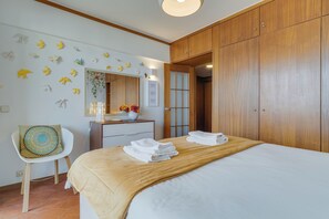 Panoramic Apartment | 1 bedroom, individually decorated, blackout drapes, soundproofing - Apartamento Vista Pontinha (Funchal)