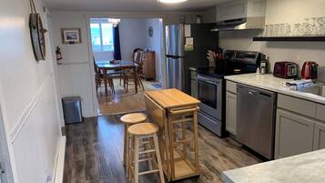 Frigorífic, forn, placa de cuina i rentaplats