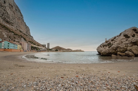 Basic Apartment, 1 Double Bed with Sofa bed, Sea View | Beach | Beach nearby