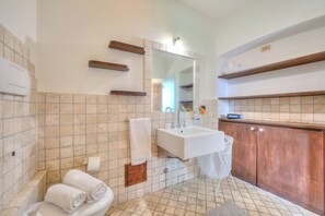 Family Apartment, Multiple Bedrooms (Muri Di Arco) | Bathroom - Muri Di Arco (Arco)