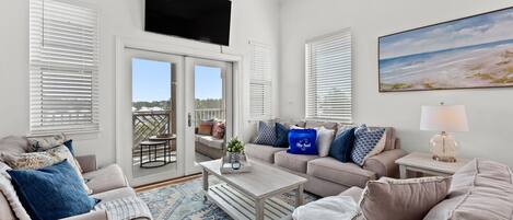 Condo, Multiple Beds, Balcony, Garden View (Seagrove Highlands 1406) | Living area