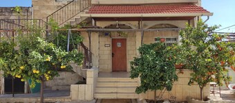 Issa's House 