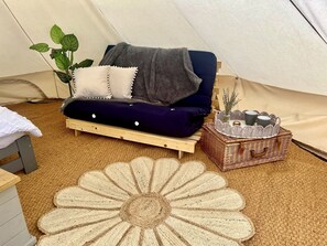 المنشأة من الداخل