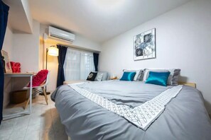 2 Schlafzimmer, Schreibtisch, Bügeleisen/Bügelbrett, WLAN