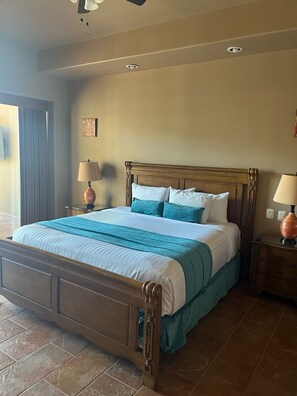 2 bedrooms, in-room safe, iron/ironing board, free WiFi