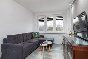Apartment, 1 Schlafzimmer, Balkon | 1 Schlafzimmer, individuell dekoriert, individuell eingerichtet
