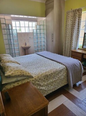 2 bedrooms