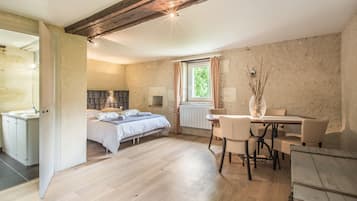 4 habitaciones, wifi gratis y ropa de cama