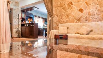 TV, fireplace, DVD player, stereo