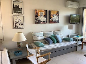 1 habitación, tabla de planchar con plancha, wifi gratis y ropa de cama 