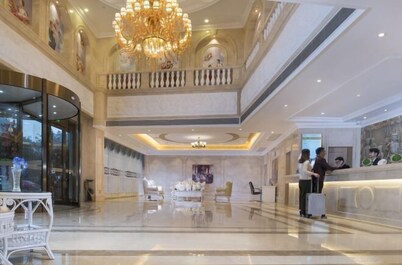 Vienna International Hotel (Bama)