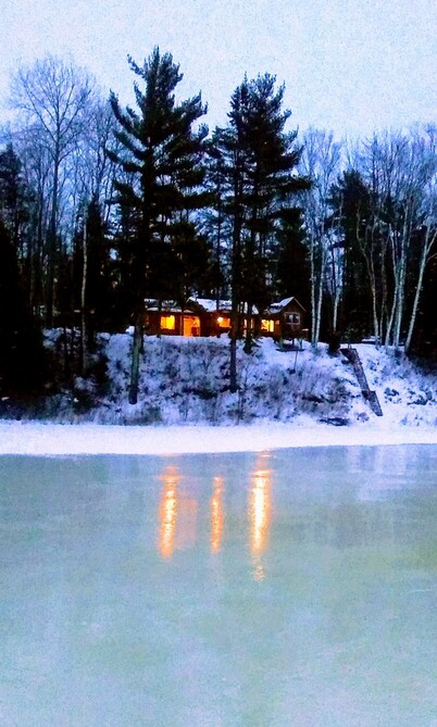 Cozy Cabin on the River