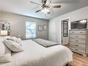 3 bedrooms, free WiFi, bed sheets