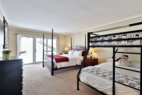 The Birch Ridge: Family Room #6 - Queen/Bunkbed Suite in Killington, Vermont