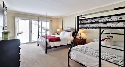 The Birch Ridge: Family Room #6 - Queen/Bunkbed Suite in Killington, Vermont