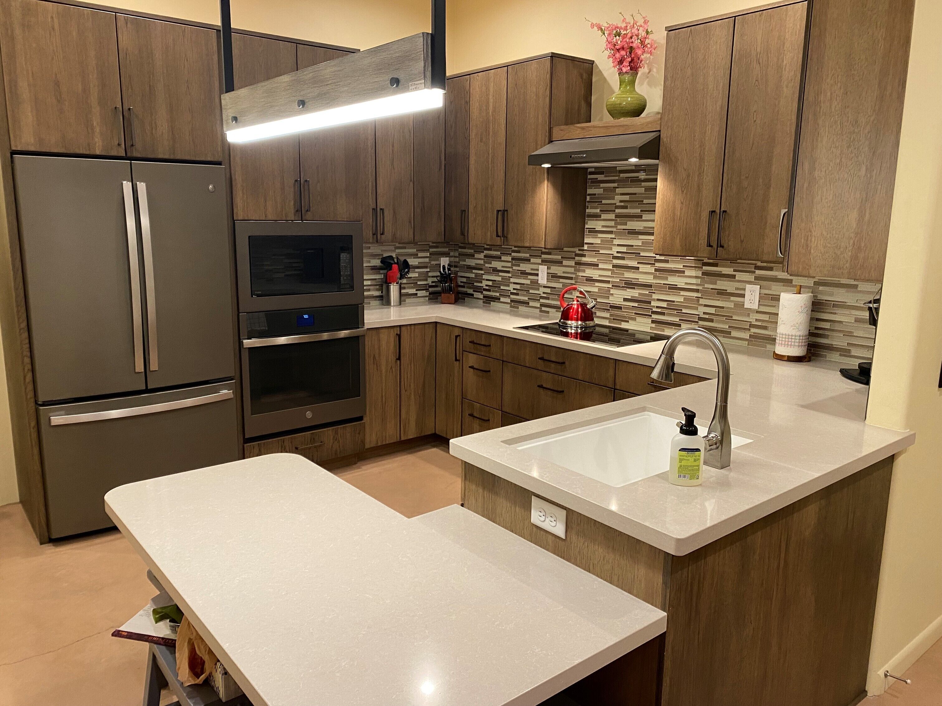 雪櫃、微波爐、焗爐、爐具