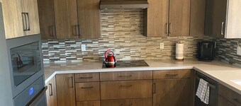 1Bed/1Bath/Living/Office - Newly Built Guesthouse with Stunning Mountain Views