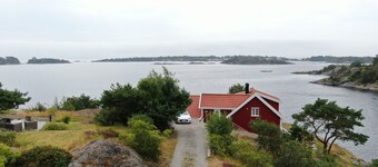 A Norwegian summer dream - with its own jetty and fantastic views of the sea