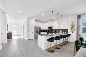 Microwave, oven, stovetop, dishwasher - Imagine Your Family Renting This Luxury Contemporary Style Mansion on Storey Lake Resort, Orlando Mansion 6270 (Kissimmee)