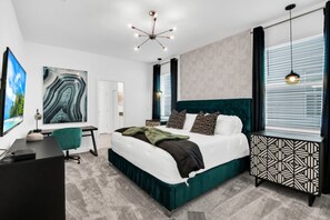 9 camere, postazione laptop, ferro/asse da stiro, lenzuola