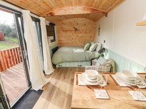 1 개의 침실, 각각 다른 스타일의 인테리어, 각각 다르게 가구 비치, 무료 WiFi