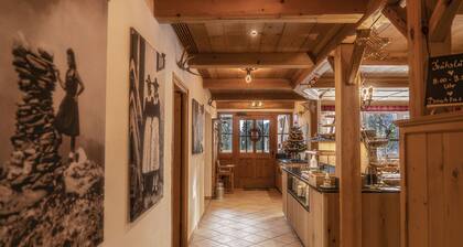 Sweet Cherry Boutique & Guesthouse Tyrol