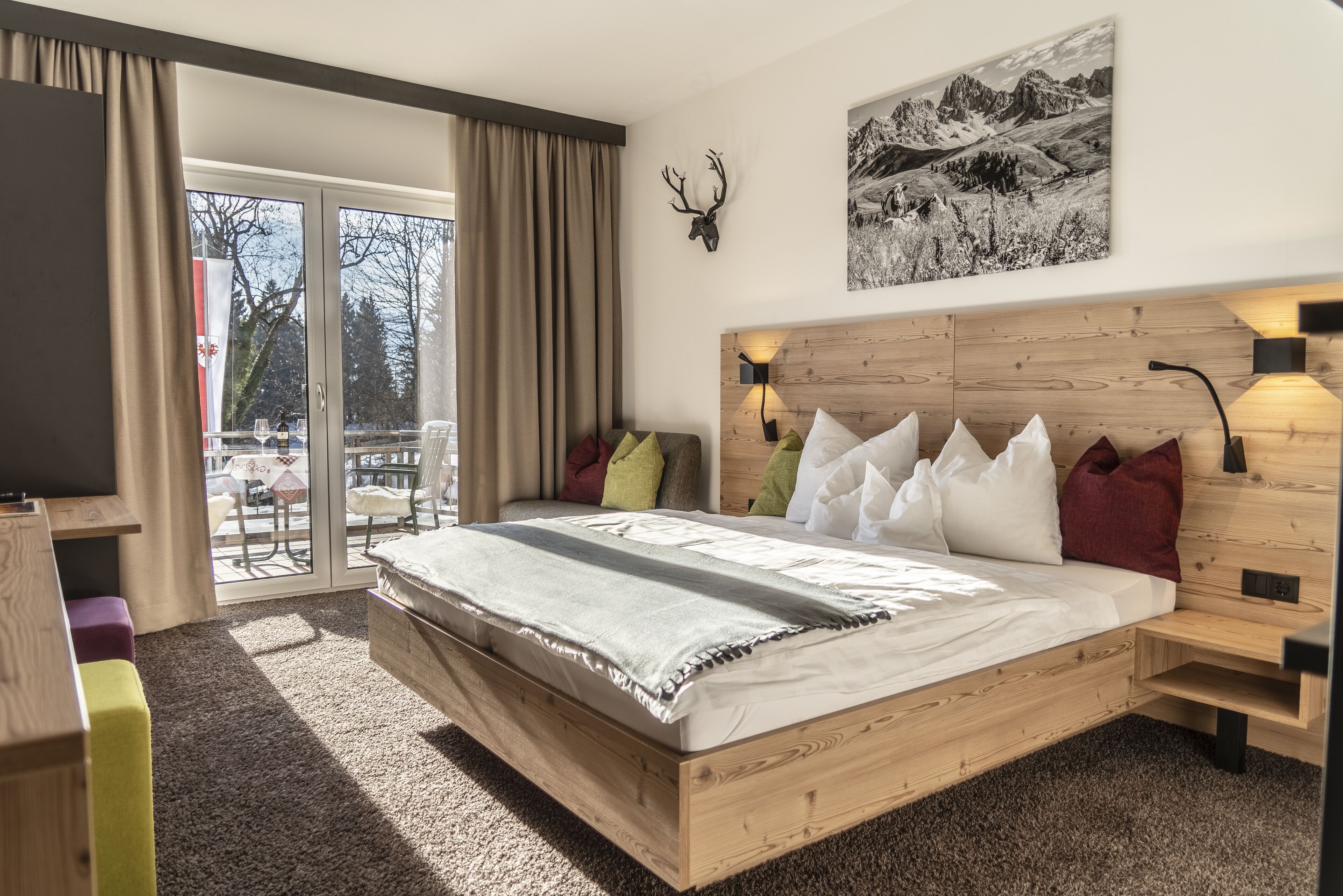 Hochwertige Bettwaren, Zimmersafe, Schreibtisch