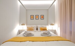 Basic-Apartment, 1 Doppelbett und Schlafsofa | 1 Schlafzimmer, Schreibtisch, laptopgeeigneter Arbeitsplatz